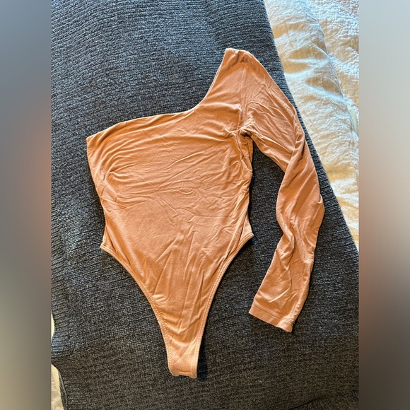 Jlux Label One Shoulder Body Suit - Picture 2 of 4